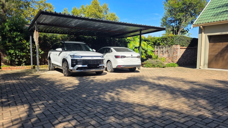 4 Bedroom Property for Sale in Heatherlands Western Cape